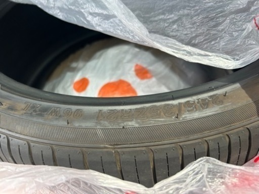 2024年1月新品購入品245-35-21 外国製タイヤ2本