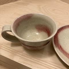 丸伊製陶 信楽焼 へちもん カップ&ソーサー 紅えがき プチ 生活雑貨 食器 コーヒー、ティーの画像