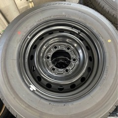 車のパーツ タイヤ、ホイール