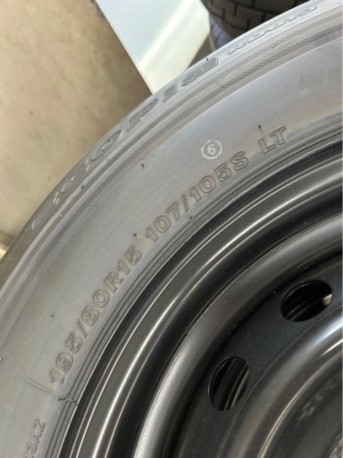 車のパーツ タイヤ、ホイール