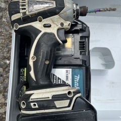 18V充電器インパクトドライバセットの画像