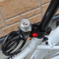 折りたたみ自転車　新品　動作問題なし、付属品完備の画像