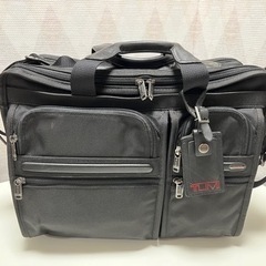TUMI ラージ エクスパンダブル オーガナイザー コンピュータ ブリーフ