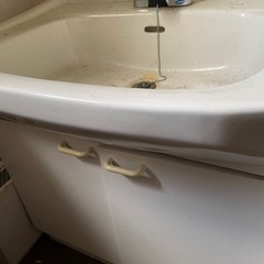 
無料です。陶器洗面台