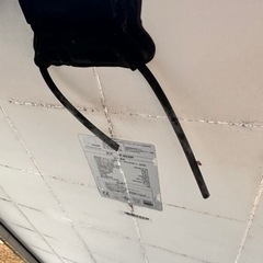 【鉾田市烟田】激安中古ソーラーパネル240W 発電問題ありませんが、裏面難あり　ケーブルなし　太陽光パネル　数百枚大量在庫の画像