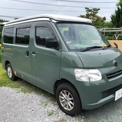 希少なキャンピングカー　個性的なカラーです。の画像