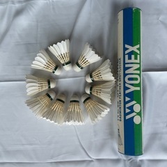ヨネックス　　YONEX 　バトミントン　シャトル