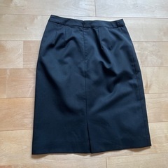 レディーススーツ　上下　黒色の画像