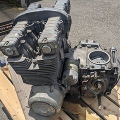 カワサキ　ゼファー400エンジン　ZX400AE　富山県内であれば輸送します。の画像