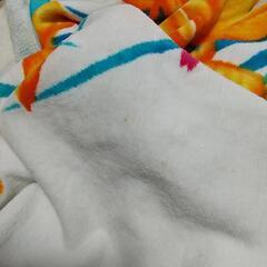 掛け、敷き両用花柄タオルケットの画像