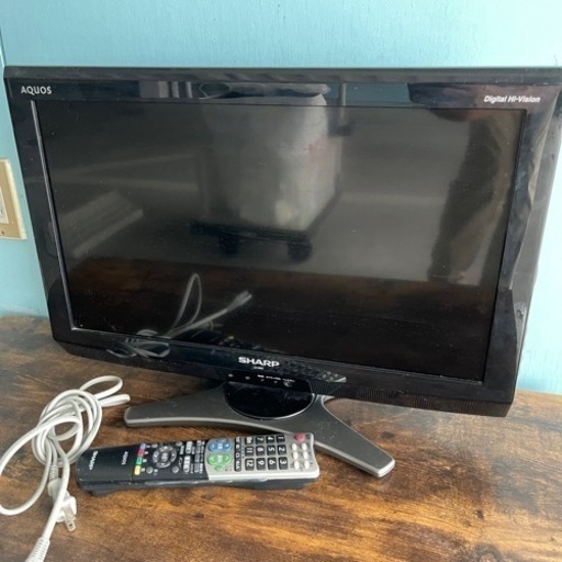 SHARP AQUOS シャープ アクオス LC-20E7 20型 液晶テレビ　2010年製