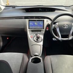 ☆ご成約☆　月々２万円〜＼誰でも車が買える次世代自社ローン専門店／ 安心の１年保証付き 距離無制限！中古車販売 カーメル小田原店　平成27年 トヨタ　プリウス　88000kmの画像