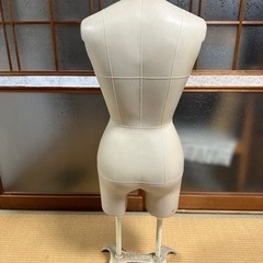レディースマネキンの画像