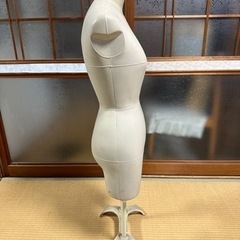レディースマネキンの画像