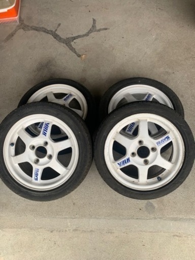 車のパーツ タイヤ、ホイール