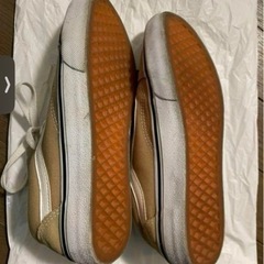 バンズ　スニーカーの画像