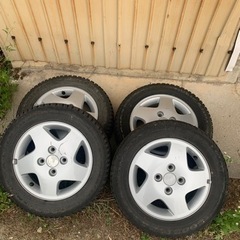 車のパーツ タイヤ、ホイール