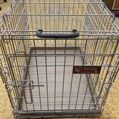 アイリスオーヤマ 折りたたみ式 ケージ ワイヤー 猫・小型犬 幅45×奥行60×高さ48cm 美品の画像