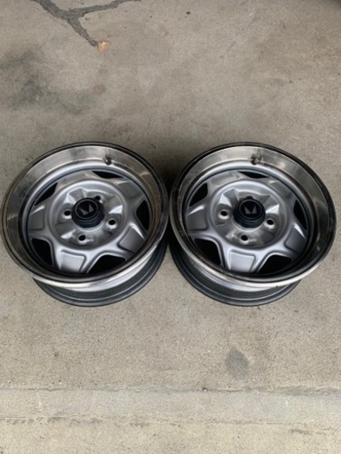 車のパーツ タイヤ、ホイール