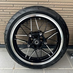 車のパーツ タイヤ、ホイールの画像