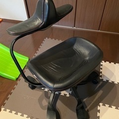 ウリドゥルチェア　本革　ブラックの画像