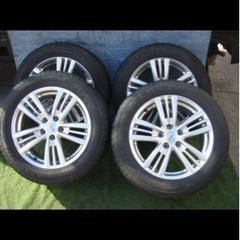 車のパーツ タイヤ、ホイール