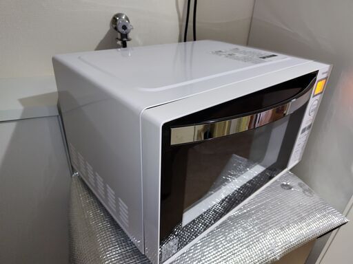 世田谷区近辺配送可能　美品　東芝 電子レンジ 17L ホワイト(縦開き扉)　2018年製　TOSHIBA ER-SS17A-W