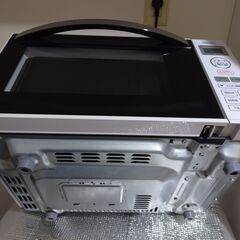 世田谷区近辺配送可能　美品　東芝 電子レンジ 17L ホワイト(縦開き扉)　2018年製　TOSHIBA ER-SS17A-Wの画像