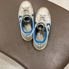 『 converse  』👟 スニーカー 👟 白 × 青 ヴィンテージ，24.5cm，OLD SKOOL！の画像