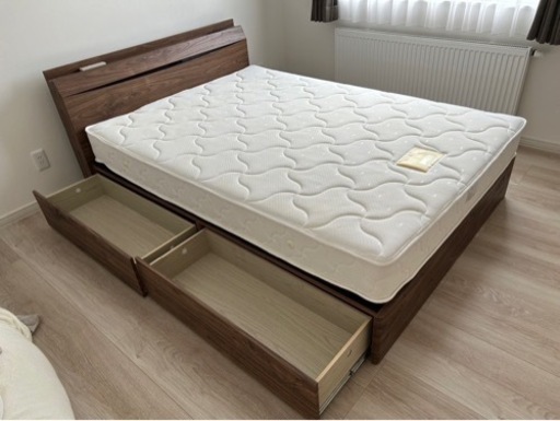 アース若松倉庫　ニトリ製ダブルベット