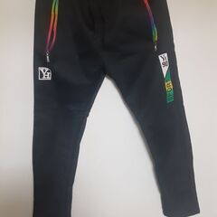 新品同様品　パーカー付きジャージ上下セット　黒色　メンズ