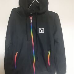 新品同様品　パーカー付きジャージ上下セット　黒色　メンズの画像