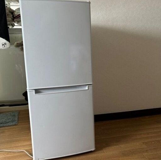 小型冷蔵庫(容積106㍑=冷凍室33+冷蔵室73) 2019年製 【動作品】ニトリ製