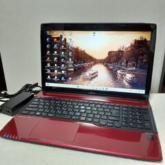 【お取引中です】【15インチで見やすく作業が楽】core i7　8GB　SSD（256）　カメラ　Wi-Fi　Bluetooth   マルチ　Microsoft office2021　テンキー　Windows11　FUJITSU　LIFEBOOK　の画像