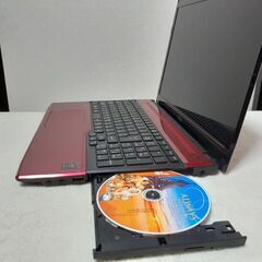 【お取引中です】【15インチで見やすく作業が楽】core i7　8GB　SSD（256）　カメラ　Wi-Fi　Bluetooth   マルチ　Microsoft office2021　テンキー　Windows11　FUJITSU　LIFEBOOK　の画像