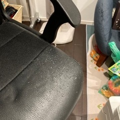 IKEAデスクチェア　黒の画像