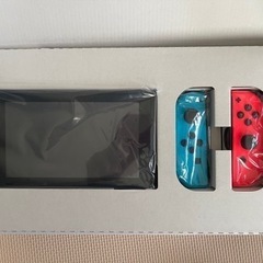 Nintendo Switch【箱・ソフト2本付き】の画像