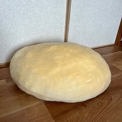 ニトリ大きめクッション黄色