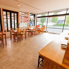 串揚げ「Fire bird」でのキッチンスタッフの画像