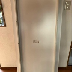 白デスクの画像