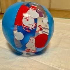 ムーミンのビーチボール(直径およそ20cm)の画像