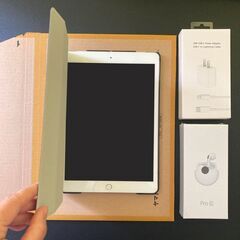 iPad 8th WiFi Cellular 32GB SIM フリー シルバーの画像