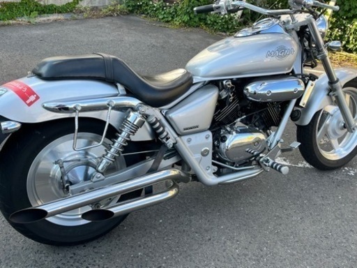 ホンダ | HONDA　Vツインマグナ 250| V-TWIN MAGNA キャブ車　シルバー2001年式