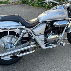 ホンダ | HONDA　Vツインマグナ 250| V-TWIN MAGNA キャブ車　シルバー2001年式 の画像