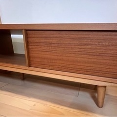 UNICO ALBERO LOW AV BOARD(ウニコ アルベロ ローエーブイボード)