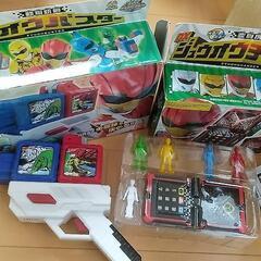 バンダイ 動物戦隊ジュウオウジャー変身携帯＆動物銃剣ジュウオウバ...