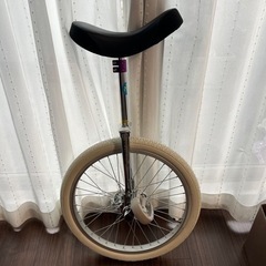 一輪車　20インチ競技用室内用　美品