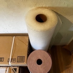 ダンボール、クッション材、梱包の画像