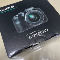 デジカメ　FUJIFILM FINEPIX S9200