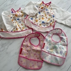 ベビー・幼児用お食事エプロン 4枚セット【中古】